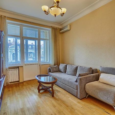 Apartment Near Lva Tolstoho Square Kiev Eksteriør bilde