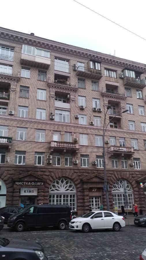Apartment Near Lva Tolstoho Square Kiev Eksteriør bilde